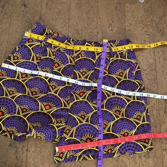 Icône by Simons dress African pattern, high rise shorts! Size Small - Picture 9 of 10